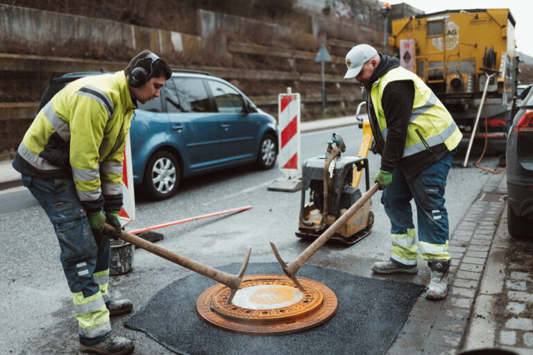 Einsetzen der Abdeckung